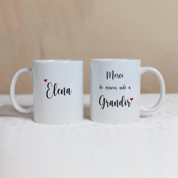 Mug mettant à l'honneur les nounou avec un doux message de remerciement et le prénom de l'enfant